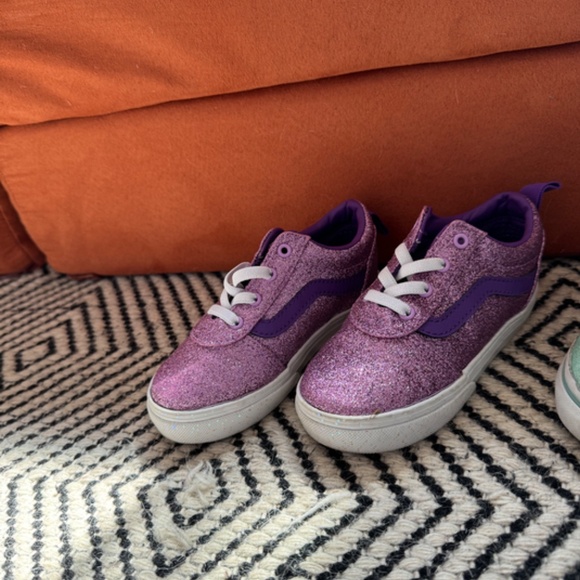Vans Toddlers Glitter Sneaker Bundle - 8T & 8.5T but fit same - Picture 3 of 13